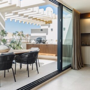 NEWLY RENOVATED, TURNKEY PENTHOUSE WITH A LARGE TERRACE BY PALMA SPORTS & TENNIS CLUB FOR SALE