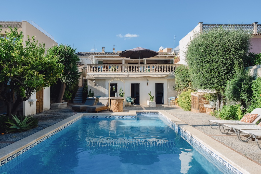 Exclusive: Rare Son Espanyolet Townhouse with Pool & ETV License