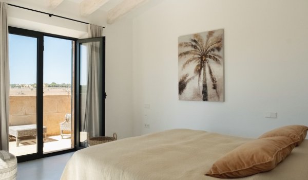 mediterranean-natural-stone-finca-with-a-large-swimming-pool-for-sale-in-es-llombards-santanyi.27_l