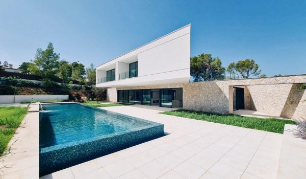 newly-constructed-luxury-villa-with-a-large-swimming-pool-and-garden-for-sale-santa-ponsa.54_l