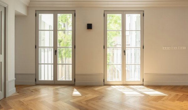 refined-palace-apartment-with-terrace-in-a-restored-historic-building.1_l