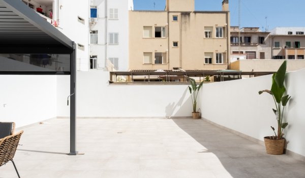 renovated-apartment-with-exeptional-large-terrace-near-the-sea-for-sale-palma.12_l
