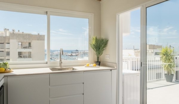 sun-filled-penthouse-with-spectacular-terrace-and-sea-view-for-sale-santa-catalina.10_l